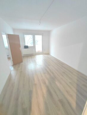 Schöne 3-Raum-Wohnung, 04552 Borna (Raupenhain), Wohnung