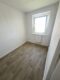 3-Zimmer-Wohnung mit Balkon - Helles Zimmer mit Fenster