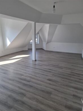 Gemütliche Dachgeschosswohnung in Gelsenkirchen!, 45886 Gelsenkirchen (Gelsenkirchen-Süd), Dachgeschosswohnung