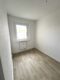 2-Zimmer-Wohnung mit Balkon und Teleheizung in Borna - Kleines helles Zimmer