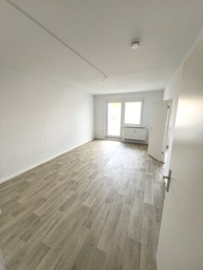 2-Zimmer-Wohnung mit Balkon und Teleheizung in Borna, 04552 Borna (Raupenhain), Wohnung